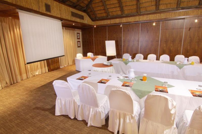 Cresta Mowana Safari Lodge Kasane Kültér fotó