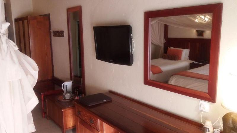Cresta Mowana Safari Lodge Kasane Kültér fotó